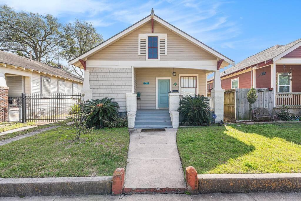 Beachy Bungalow! 2Bd, King Bed Galveston Ngoại thất bức ảnh