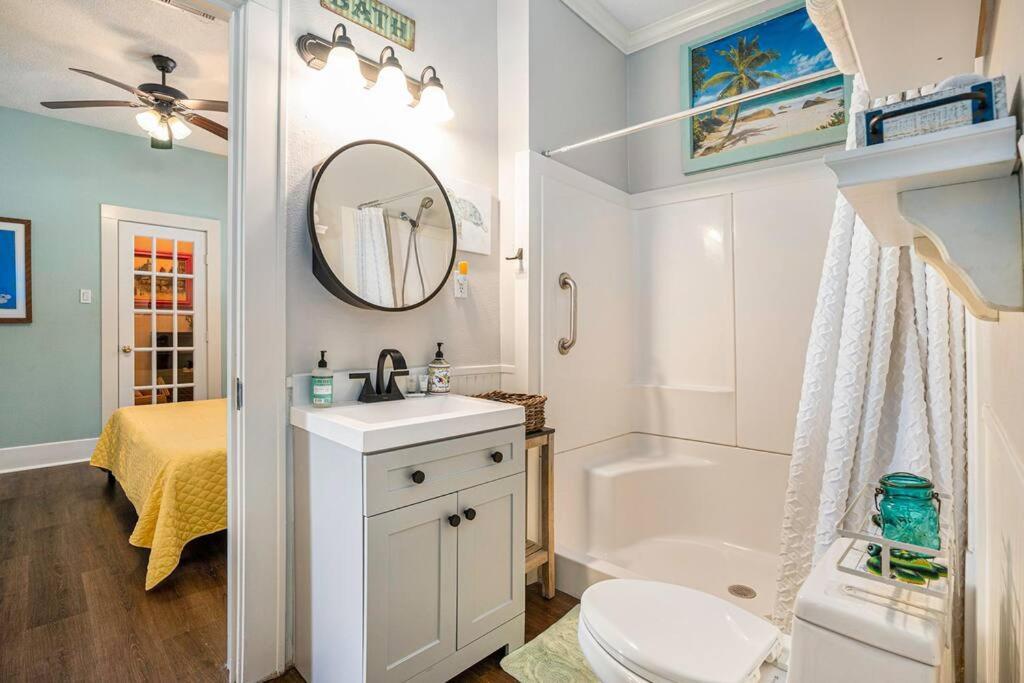 Beachy Bungalow! 2Bd, King Bed Galveston Ngoại thất bức ảnh